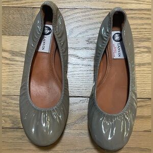 Lanvin Paris Patent Leather Olive Green Ballet Flats - Sz 37.5